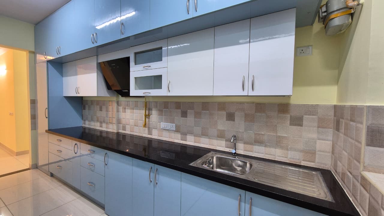 Kitchen ceiling and cabinet detail